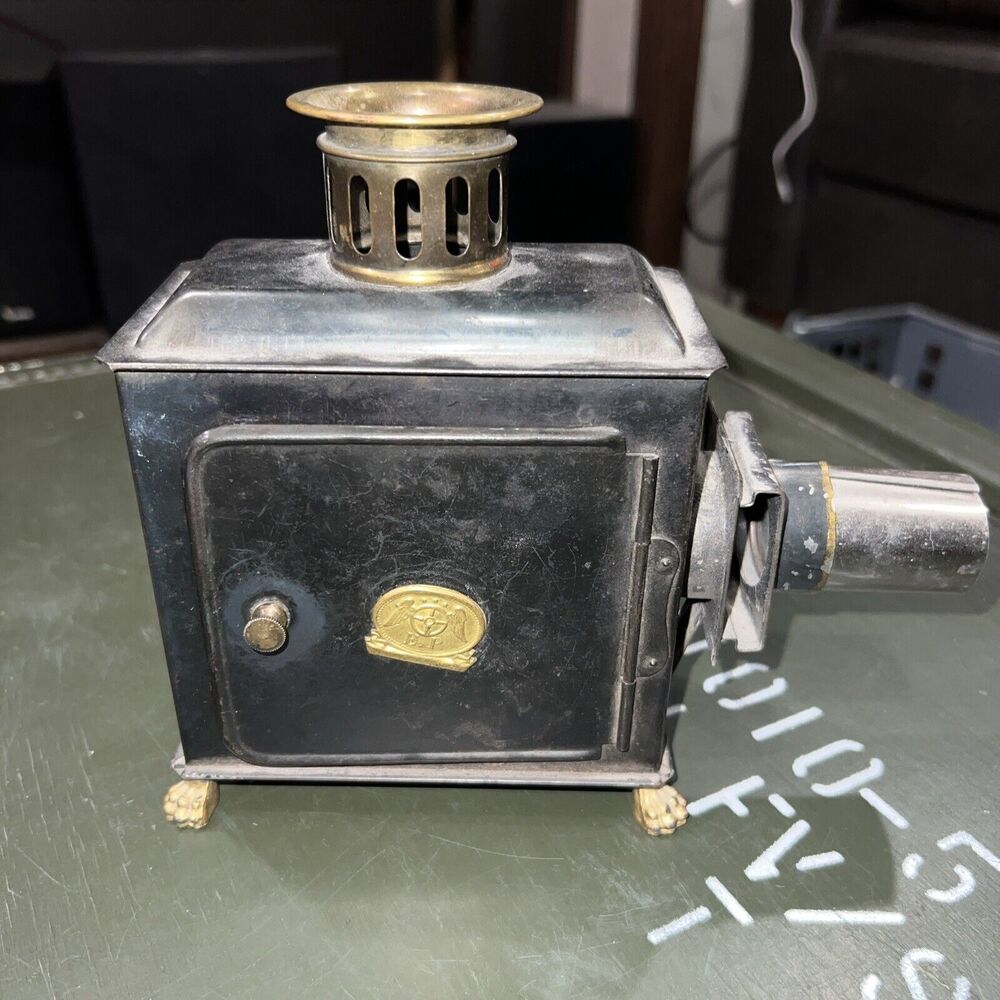 E & B OF GERMANY MAGIC LANTERN CHILD'S TIN TOY SET 1856